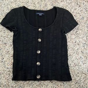 Black short sleeve shirt